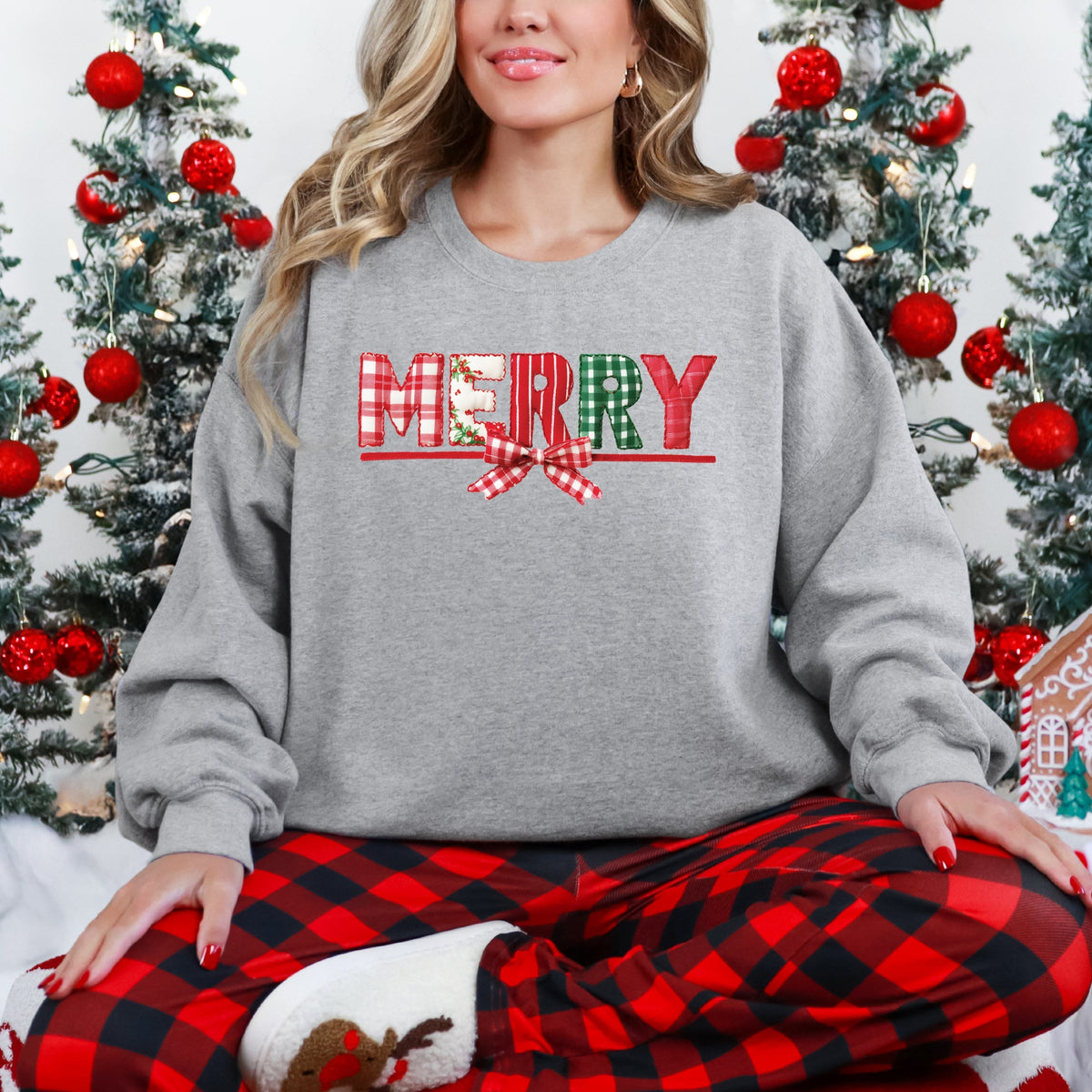 Merry Pattern Quilted Print - Women's Graphic Sweatshirt