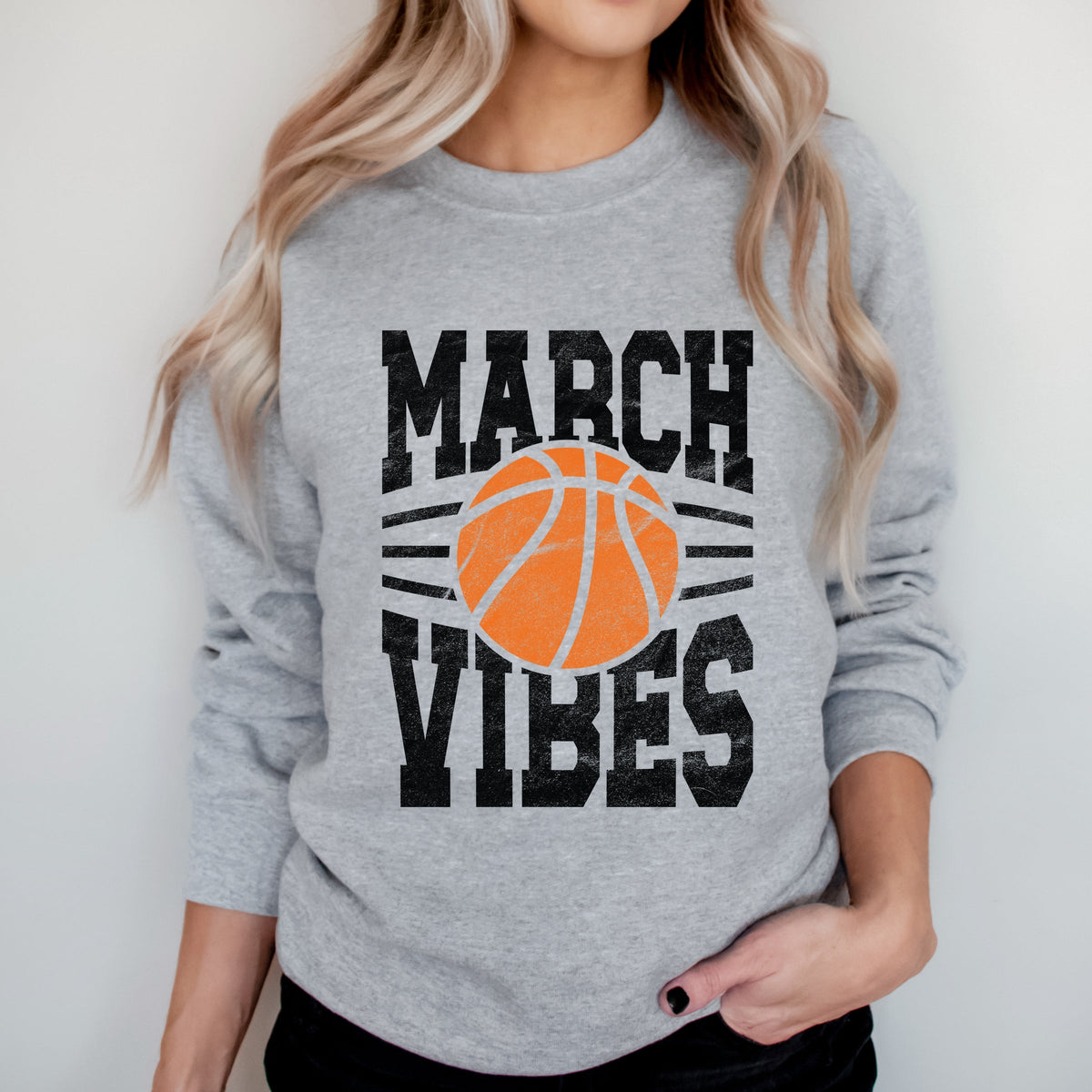 March Vibes Basketball Distressed - Women's Graphic Sweatshirt