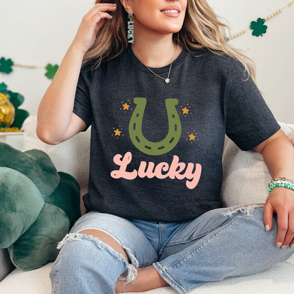 Lucky Horse Shoe | Short Sleeve Graphic Tee