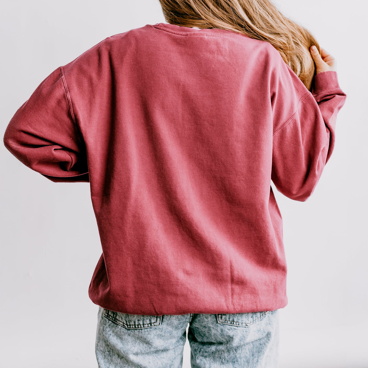 Apres Ski University | Lightweight Garment Dyed Sweatshirt