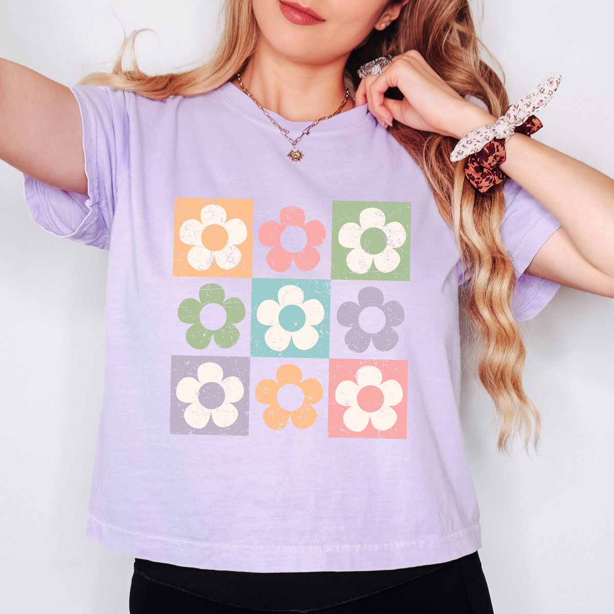Checkered Flowers | Relaxed Fit Cropped Tee