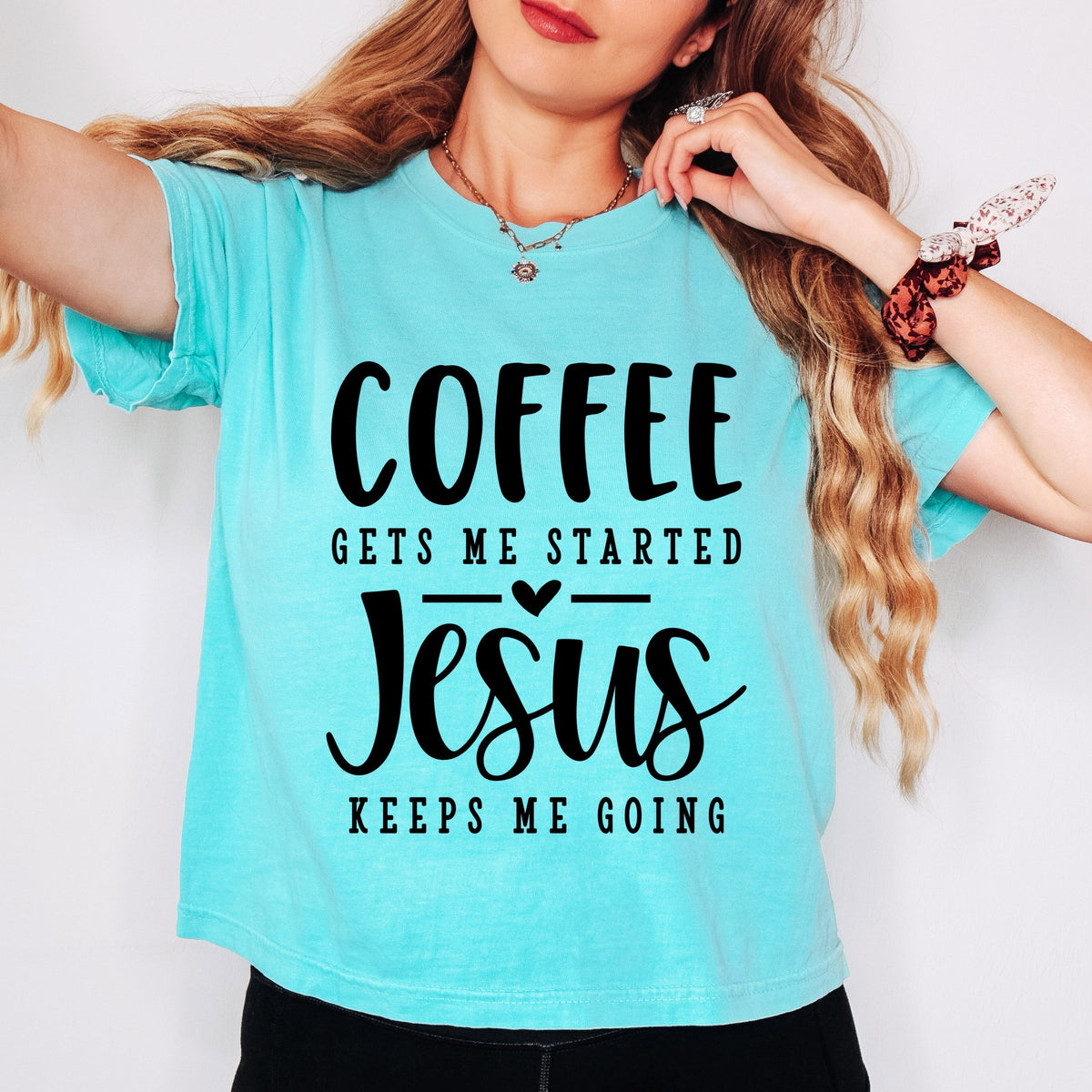 Coffee Gets Me Started - Women's Boxy Crop Top Graphic T-Shirt