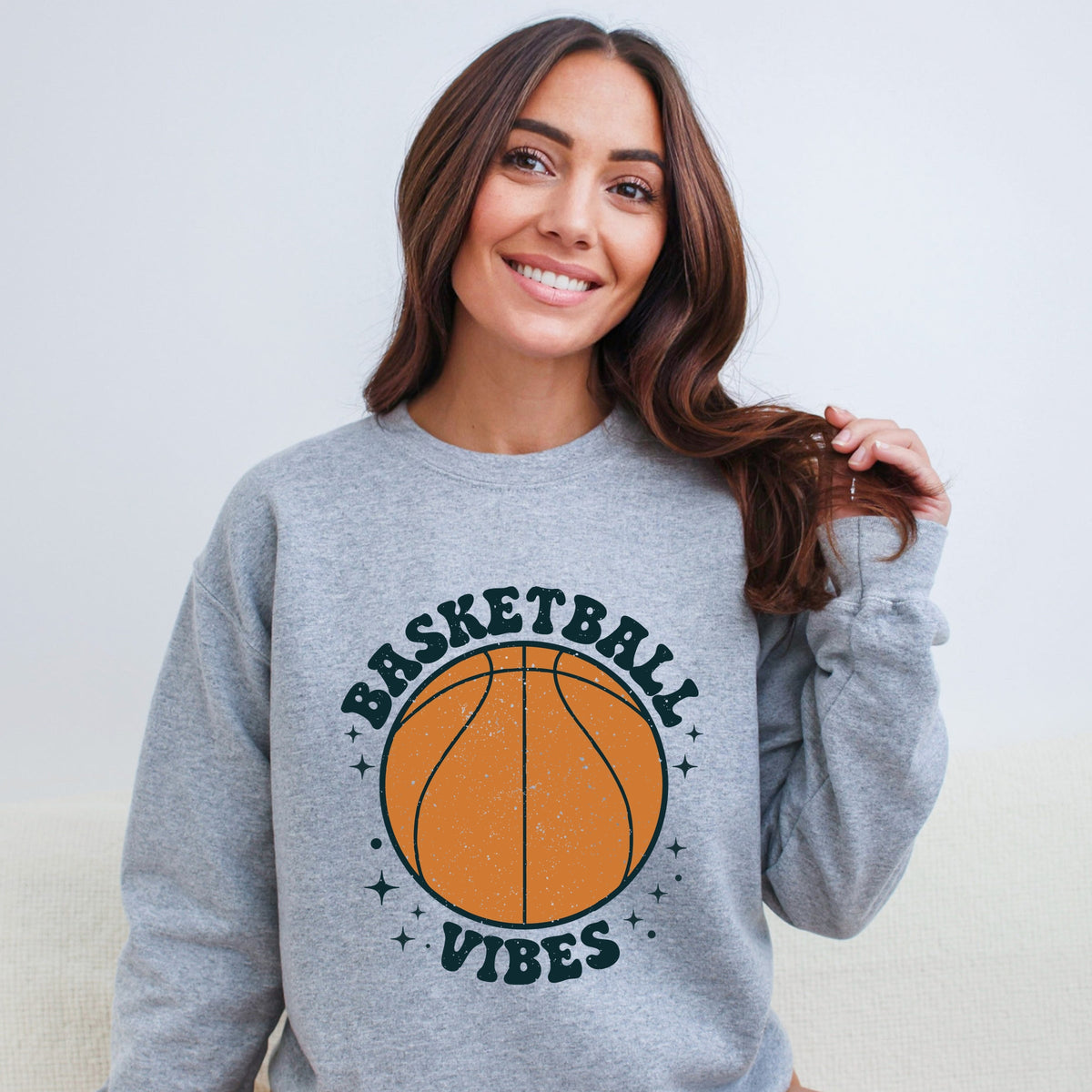 Vintage Basketball Vibes -  Women's Graphic Sweatshirt