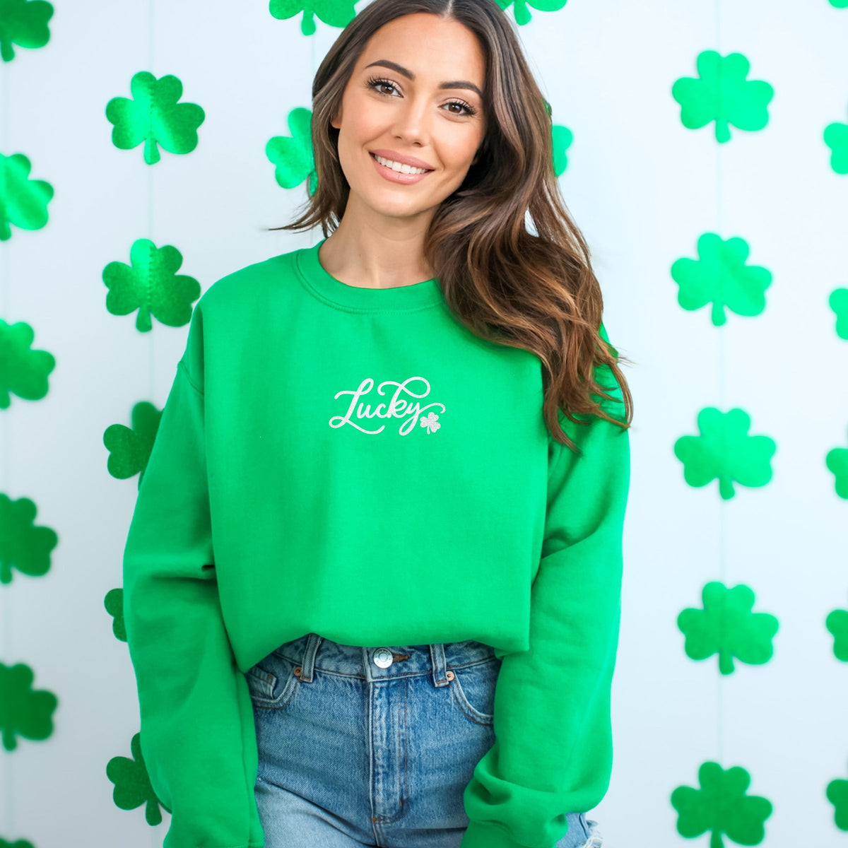 Cursive Lucky Clover Glitter - Women's Graphic Sweatshirt