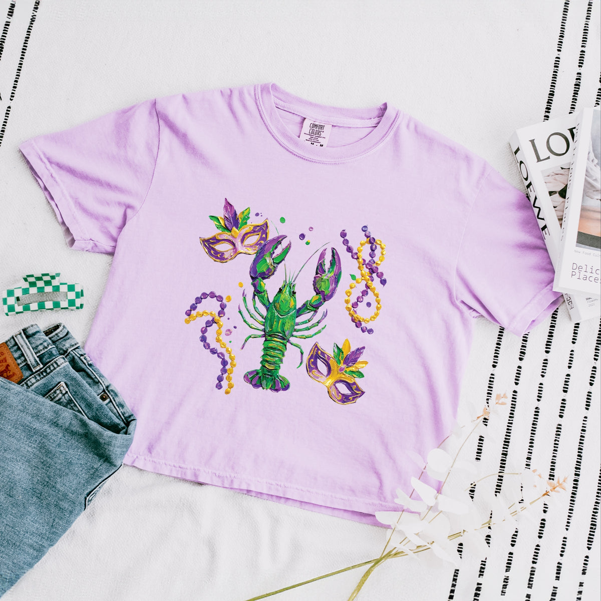 Mardi Gras Lobster Masks - Women's Boxy Crop Top Graphic T-Shirt