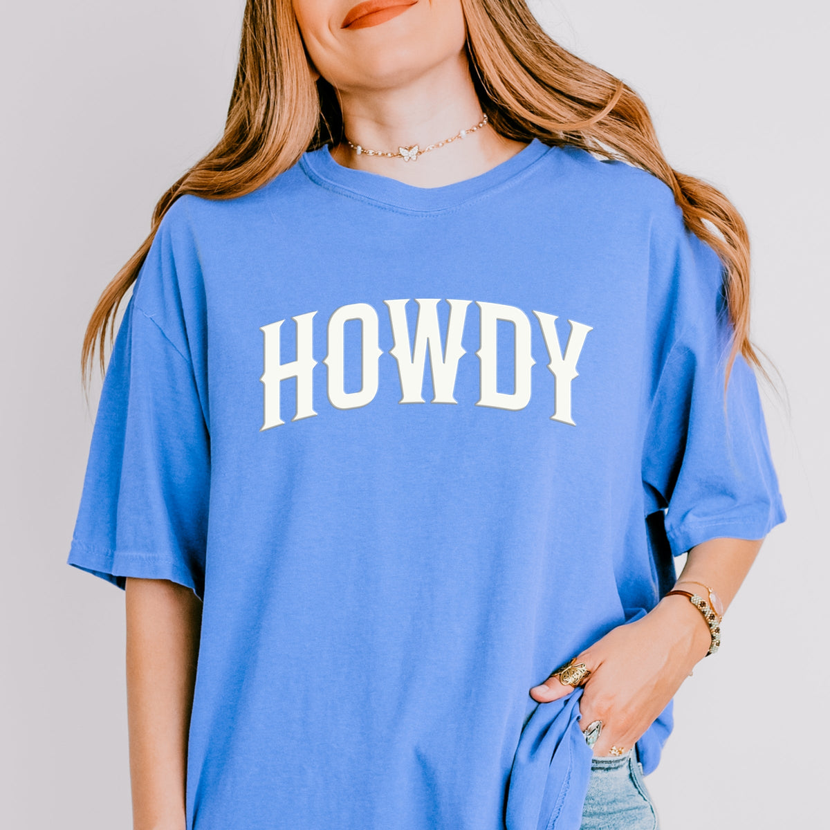 Howdy Arched Puff - Women's Garment Dyed Graphic T-Shirt
