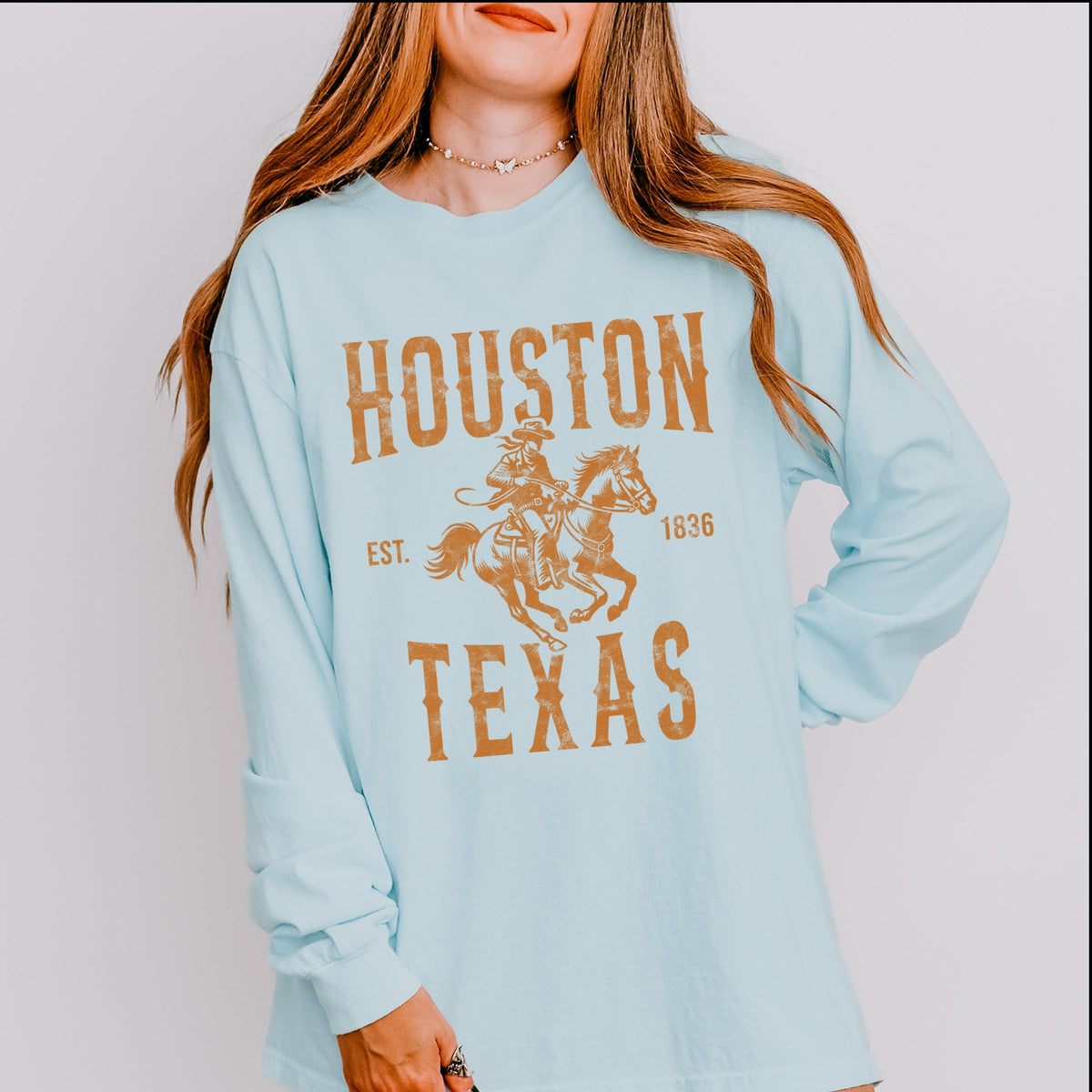 Houston Texas Cowboy Distressed - Women's Garment Dyed Long Sleeve Graphic T-Shirt