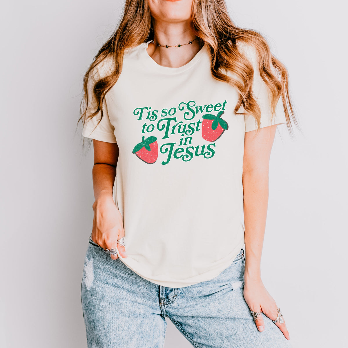 Trust In Jesus - Women's Short Sleeve Graphic T-Shirt