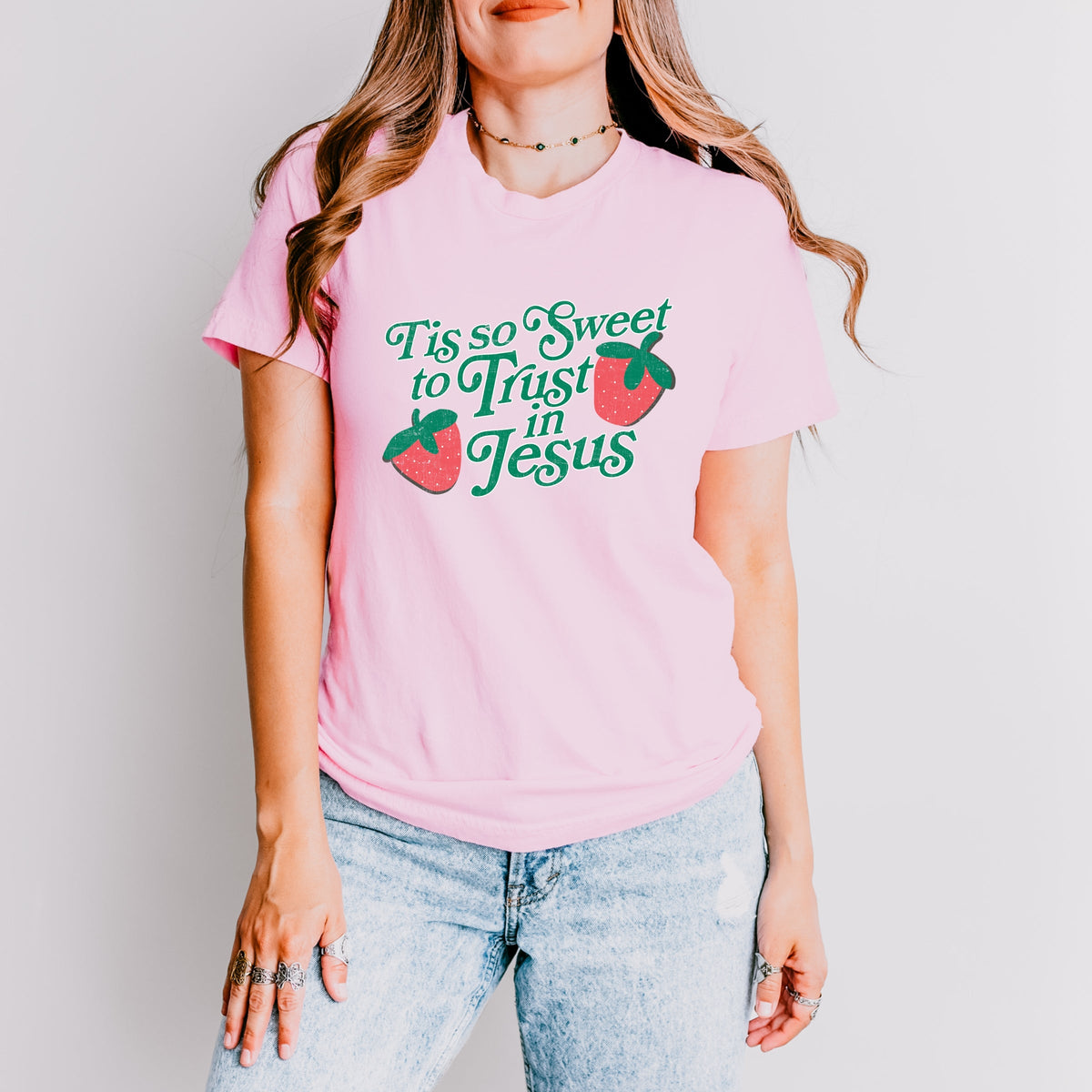 Trust In Jesus - Women's Short Sleeve Graphic T-Shirt