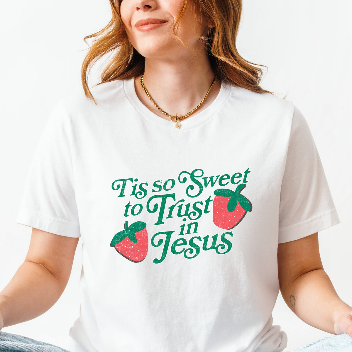 Trust In Jesus - Women's Short Sleeve Graphic T-Shirt