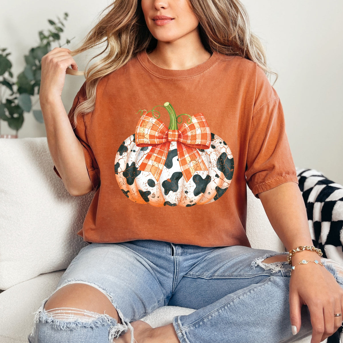 Cow Pumpkin Coquette Distressed - Garment Dyed Tee
