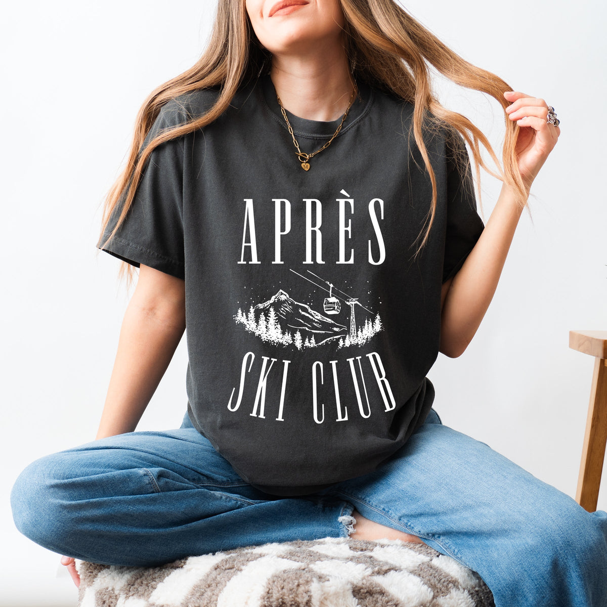 AprÃ©s Ski Lift Outline - Women's Garment Dyed Graphic T-Shirt