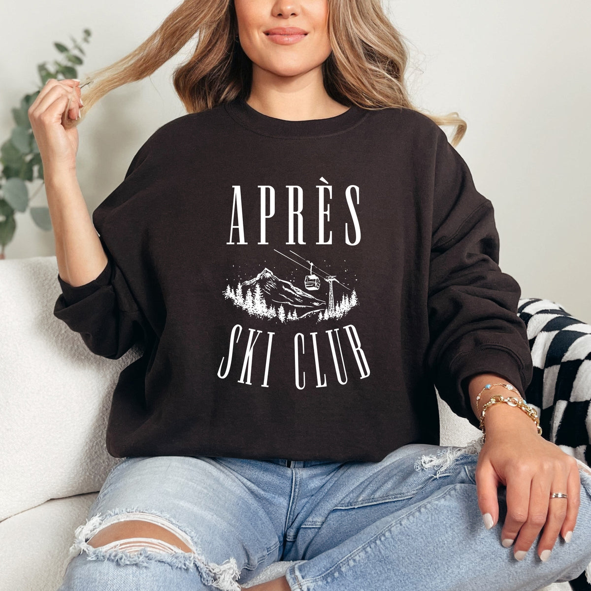 Aprés Ski Lift Outline - Women's Graphic Sweatshirt