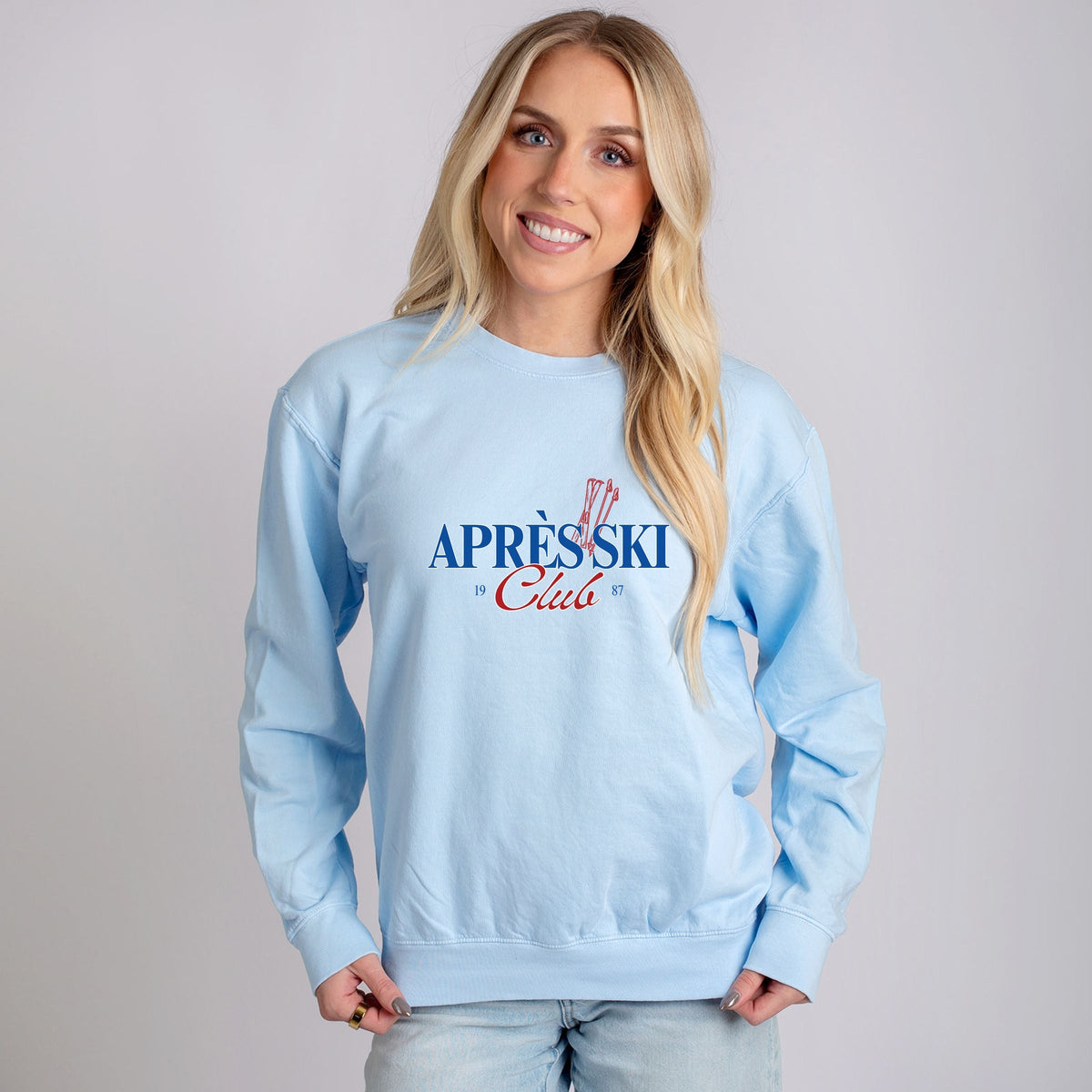 Après Skis and Poles - Women's Lightweight Garment Dyed Sweatshirt