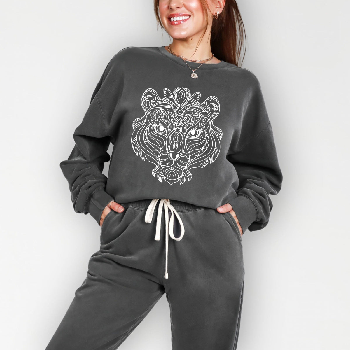 Tiger Face Mandala - Women's Lightweight Garment Dyed Sweatshirt