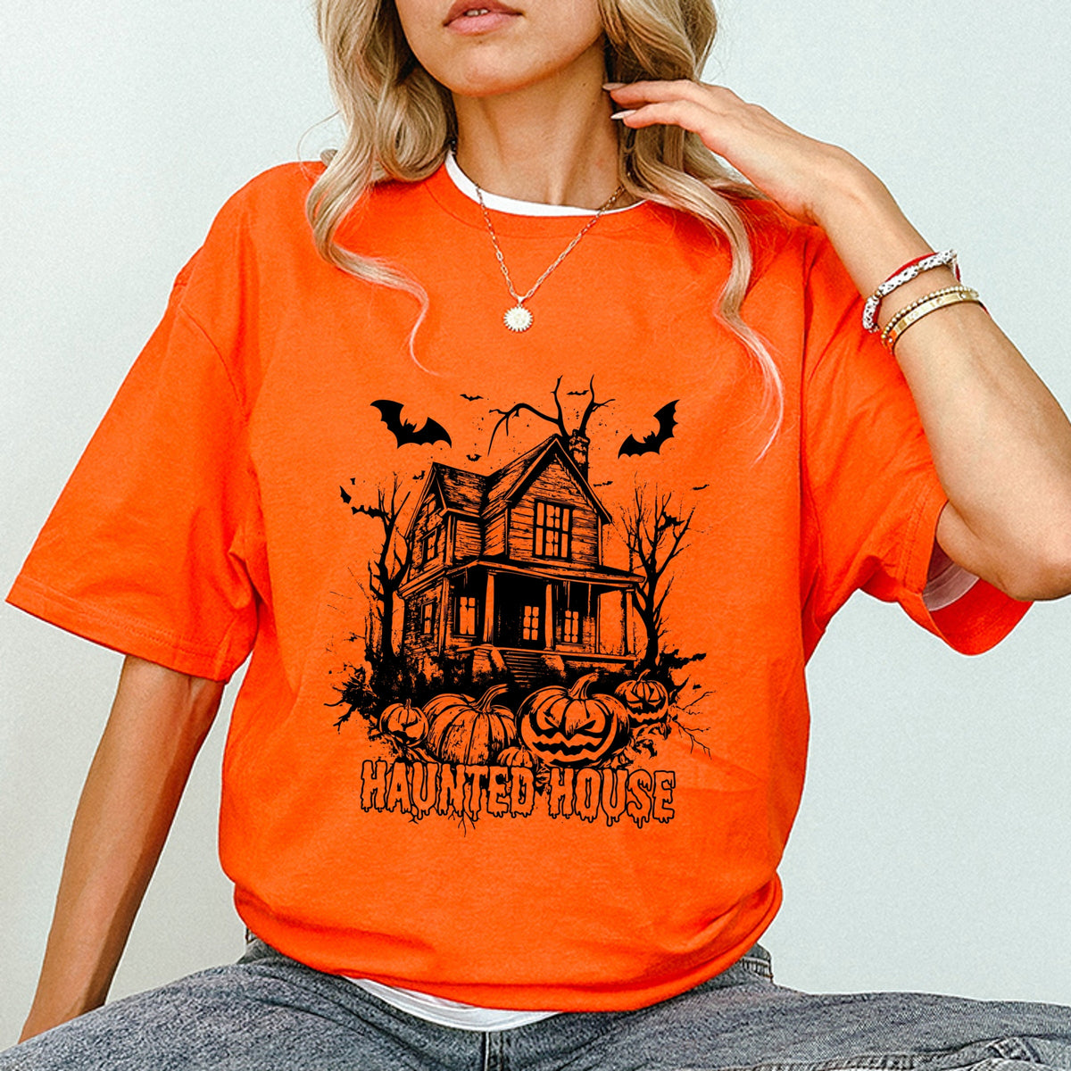 Haunted House Pumpkins And Bats - Short Sleeve Tee