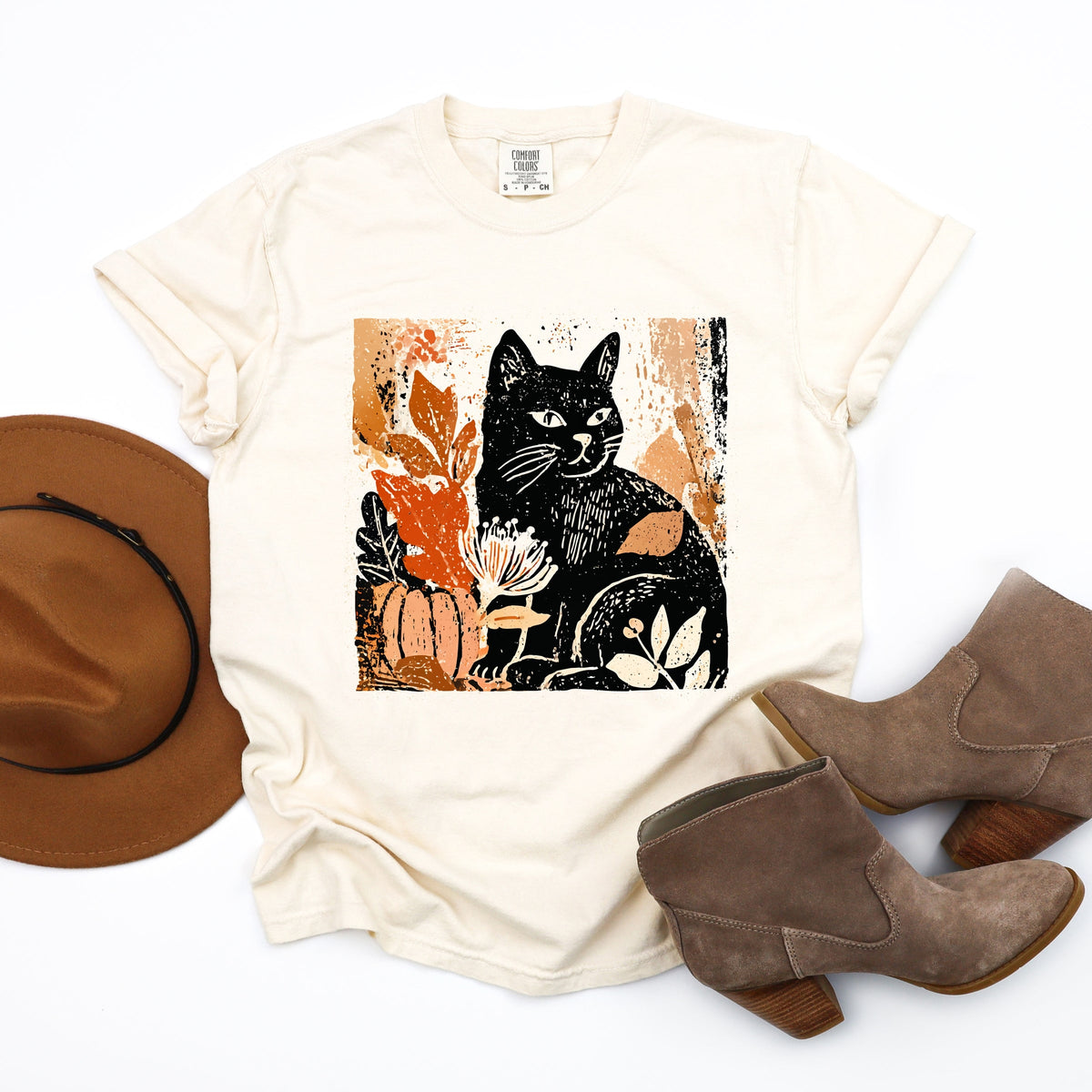 Black Cat Fall Leaves Distressed - Women's Garment Dyed Graphic T-Shirt