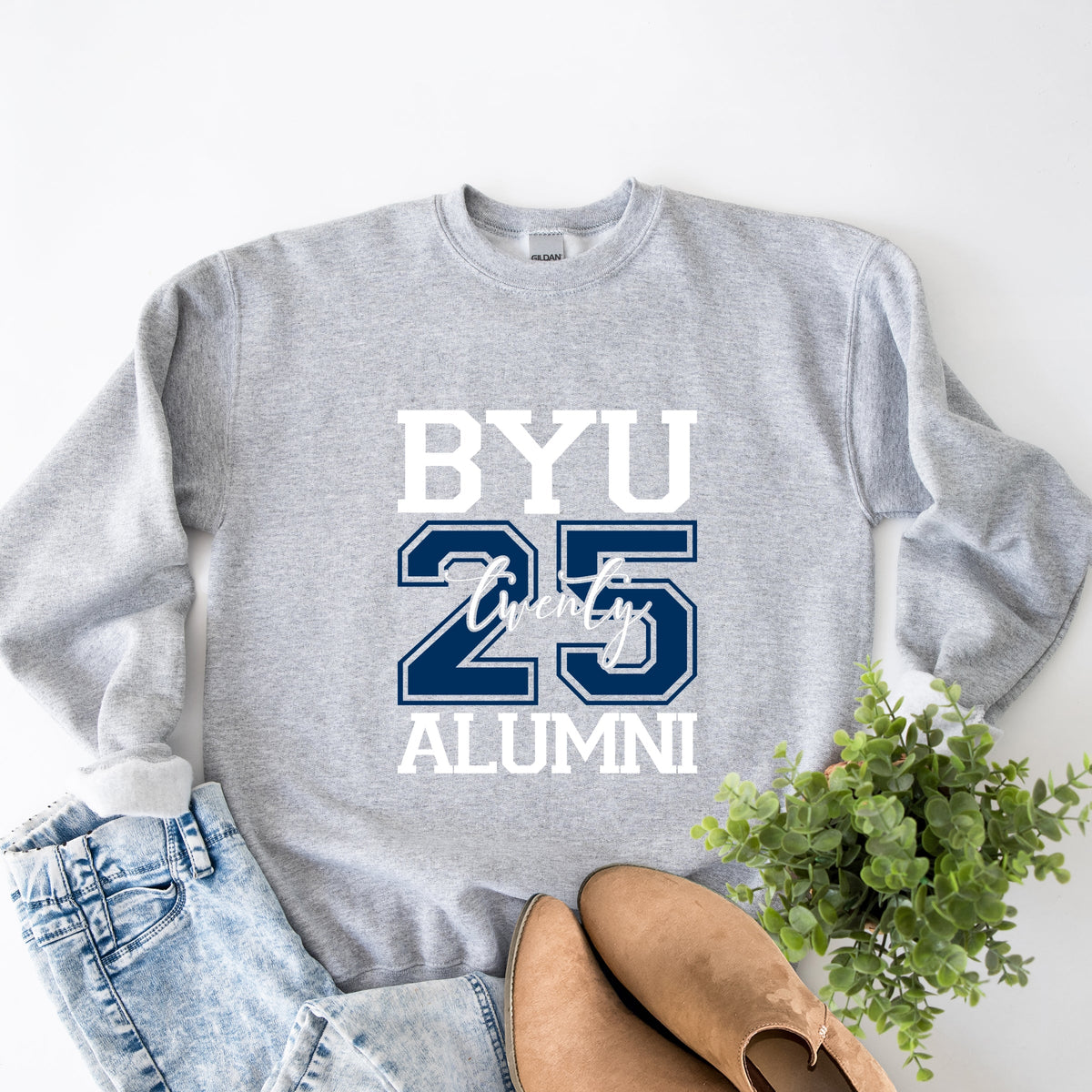 Licensed BYU Alumni 2025 - Women's Graphic Sweatshirt