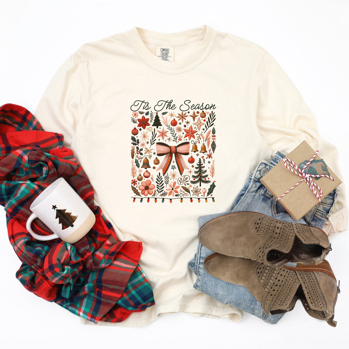Tis The Season Coquette - Women's Garment Dyed Long Sleeve Graphic T-Shirt