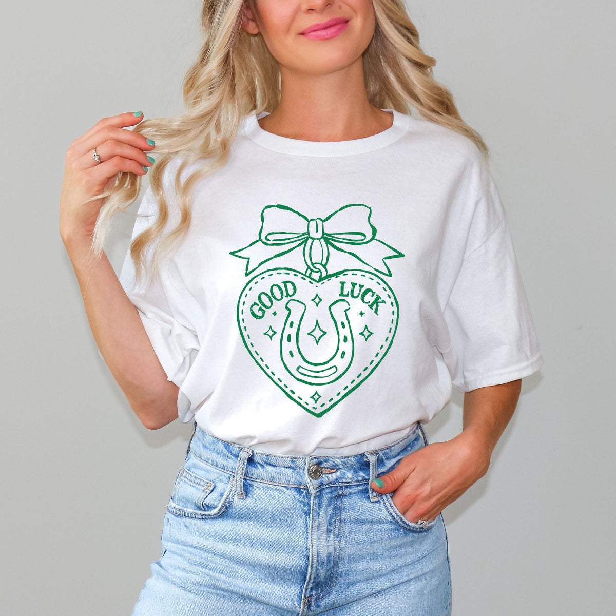 Good Luck Charm Outline - Women's Short Sleeve Graphic T-Shirt