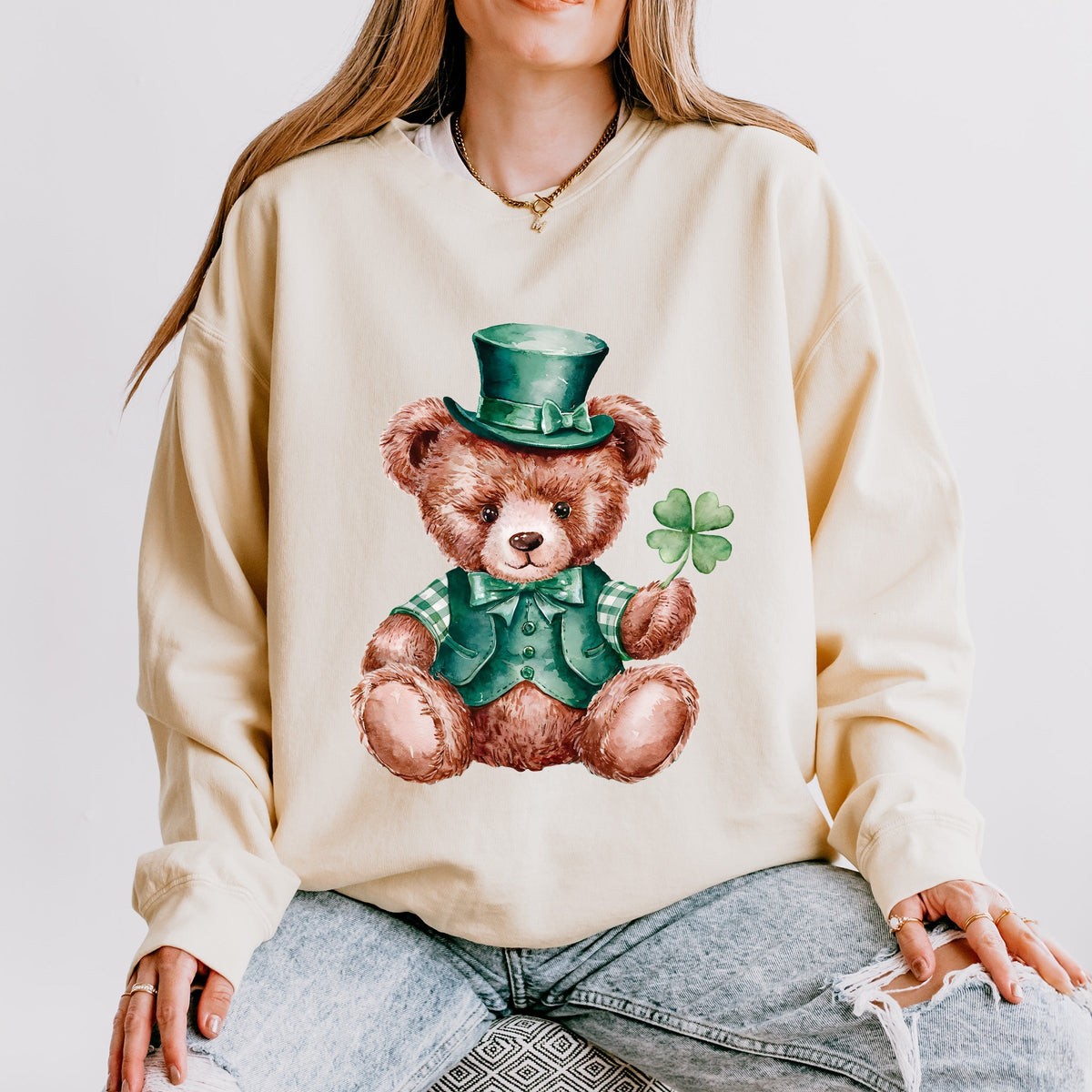 St. Patrick's Bear Clover - Women's Lightweight Garment Dyed Sweatshirt