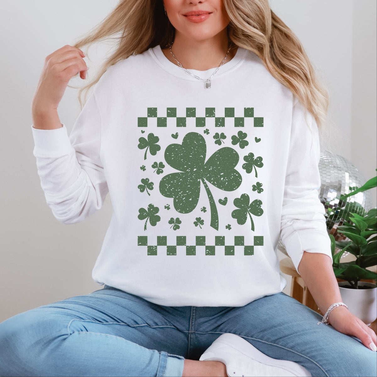 Clovers Checkered Distressed - Women's Garment Dyed Long Sleeve Graphic T-Shirt