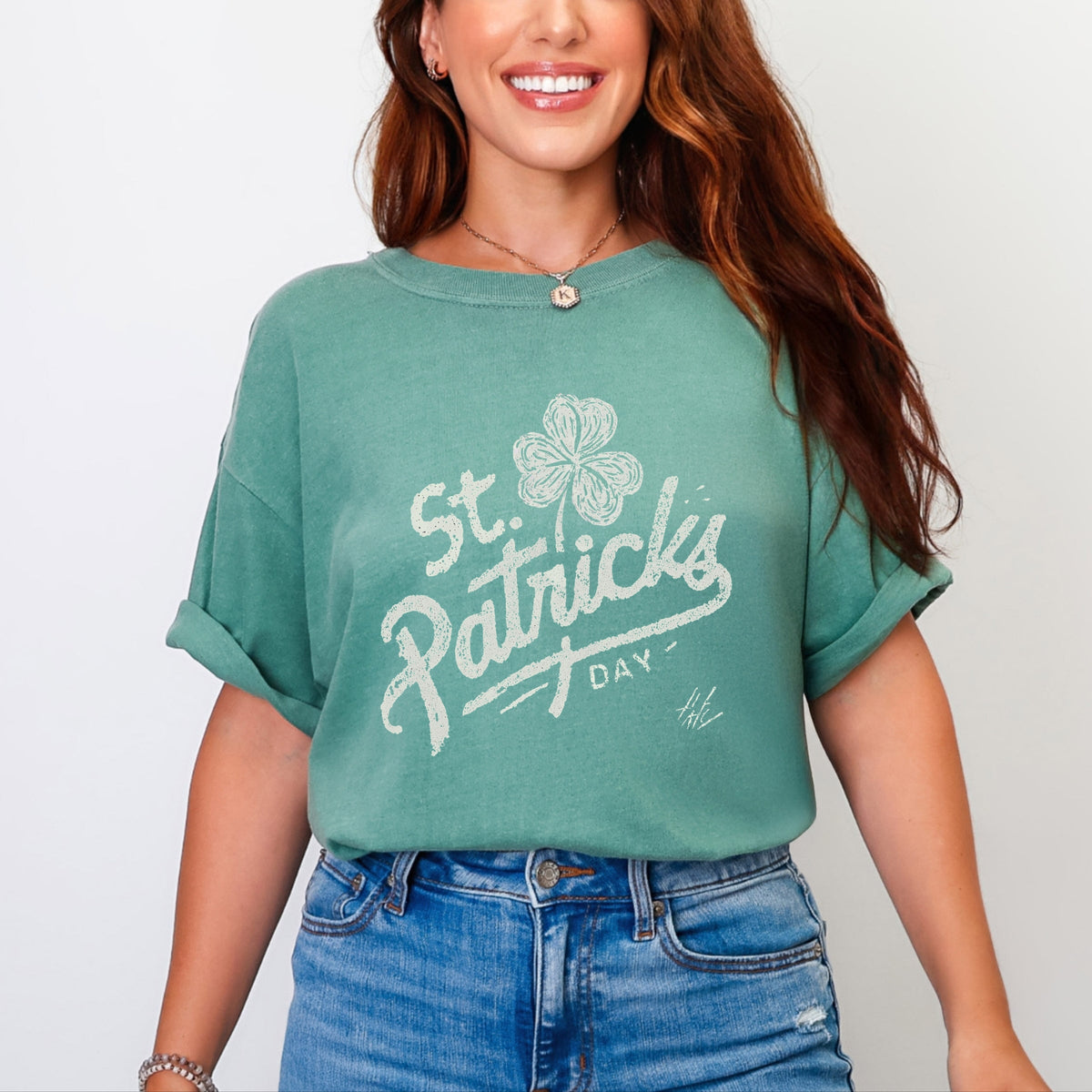 St. Patrick's Day Clover Cursive - Women's Garment Dyed Graphic T-Shirt