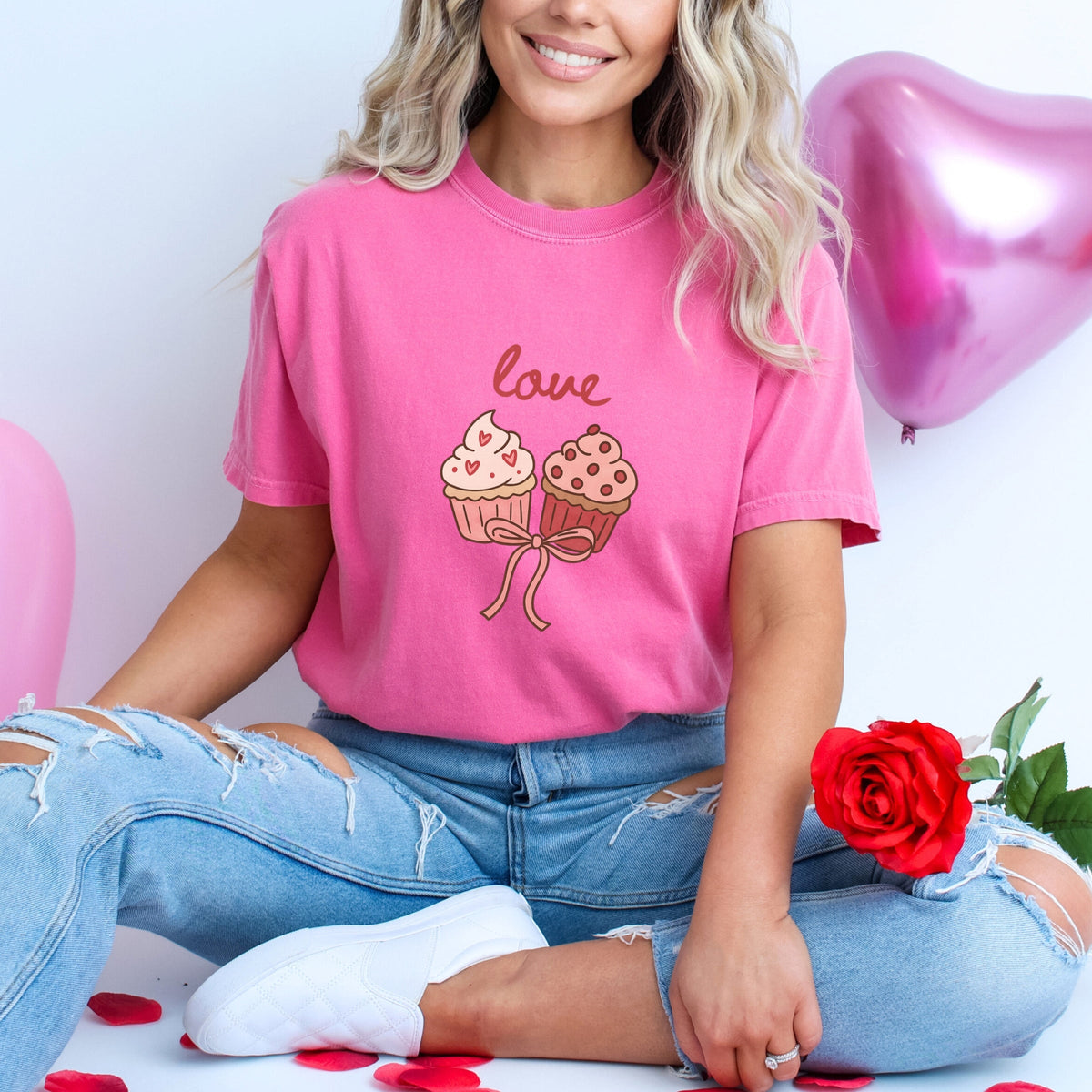 Love Cursive Cupcakes Coquette - Women's Garment Dyed Graphic T-Shirt