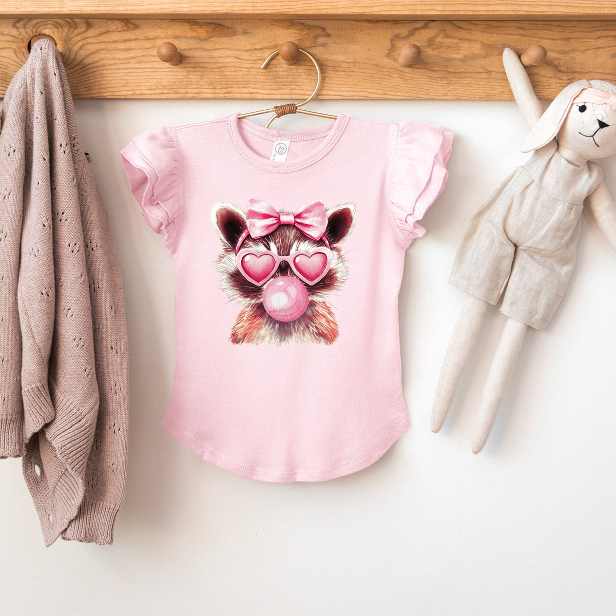 Valentine Raccoon With Bubblegum - Flutter Sleeve Graphic T-Shirt