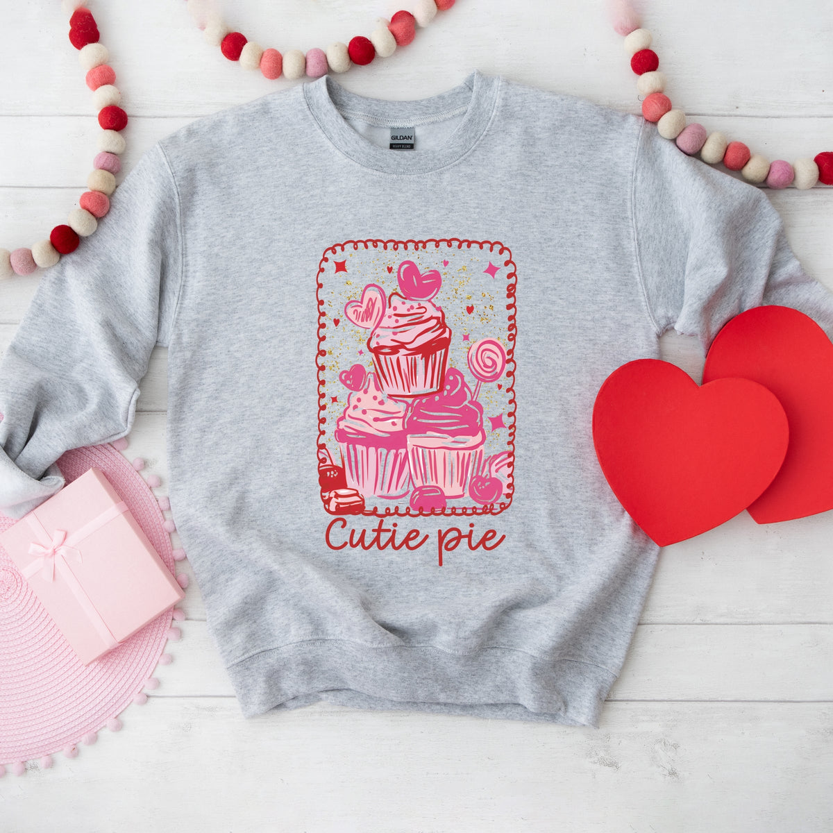 Cutie Pie Cupcakes Frame - Women's Graphic Sweatshirt