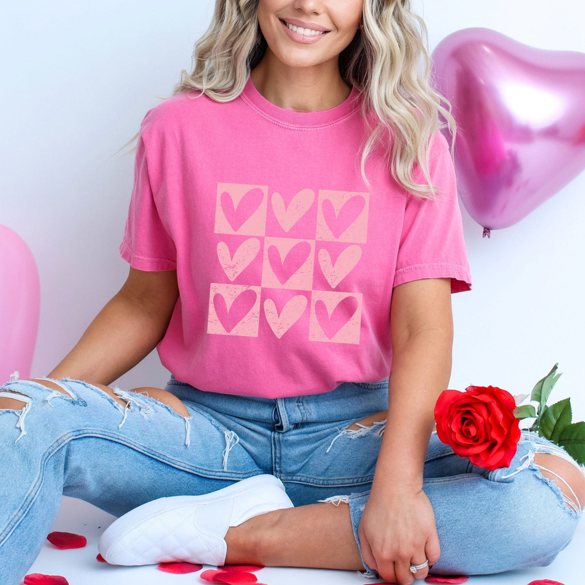 Pink Heart Checkered Chart - Women's Garment Dyed Graphic T-Shirt