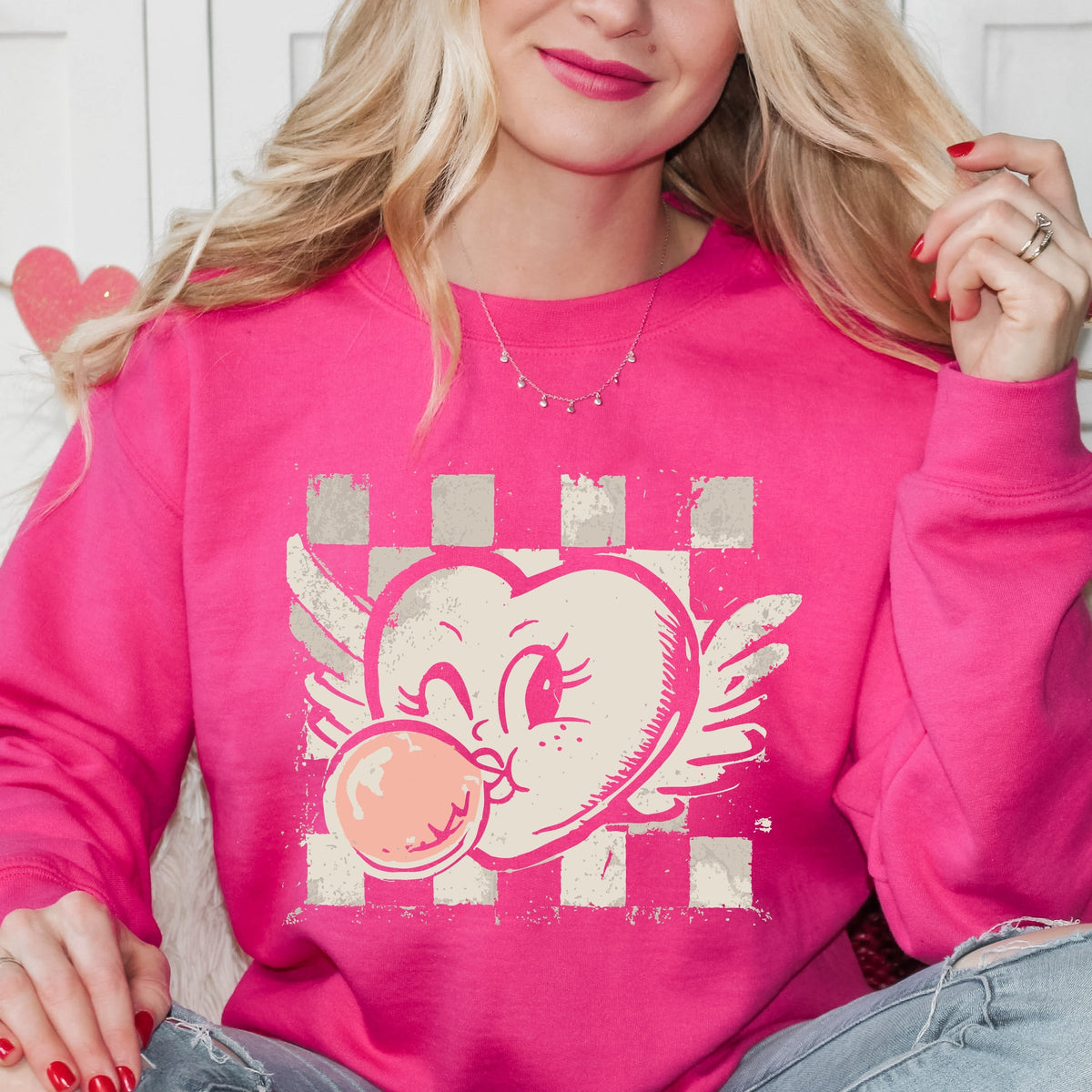 Heart Bubblegum Checkered - Women's Graphic Sweatshirt