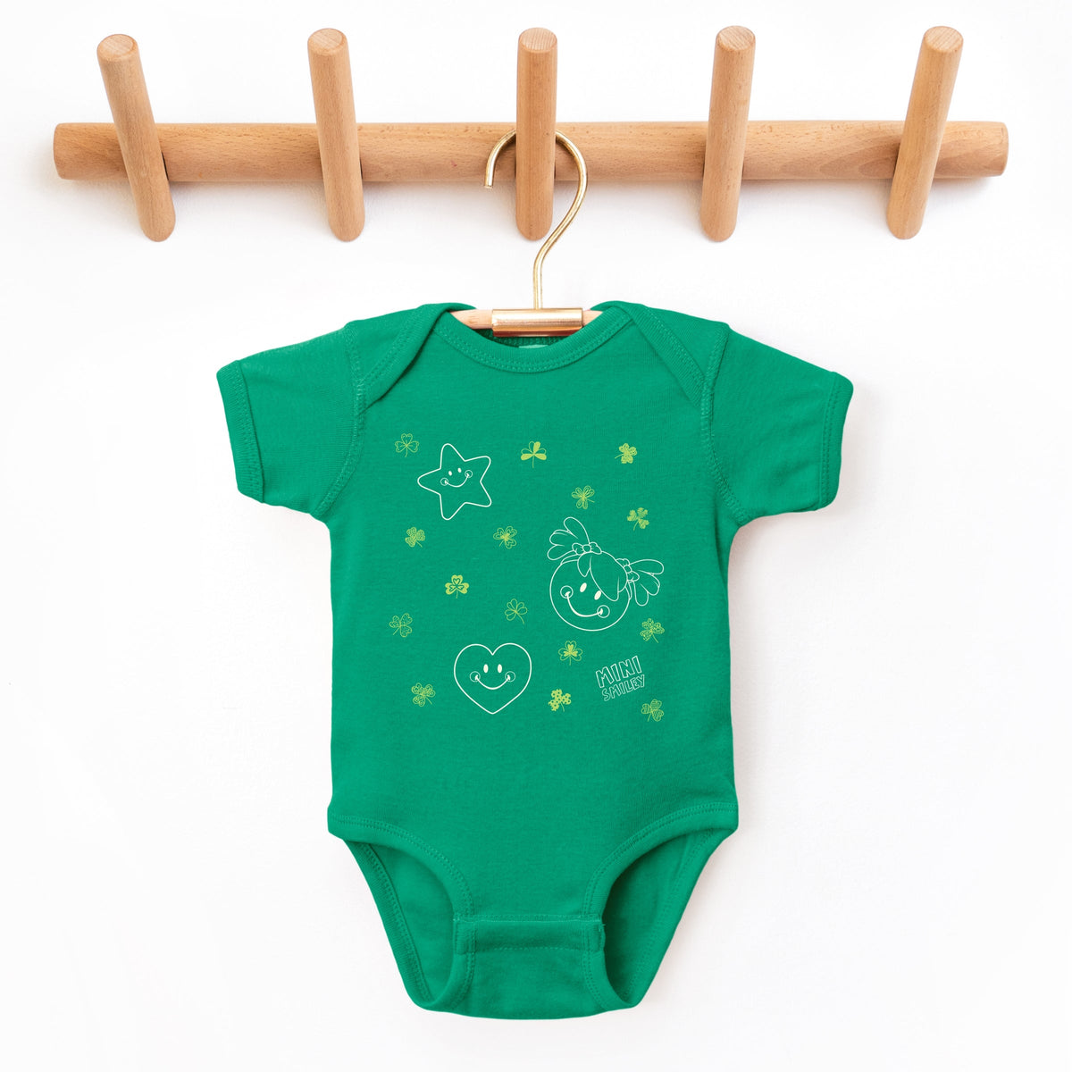 Mini Smiley Aria Clovers - Baby Short Sleeve Graphic Bodysuit