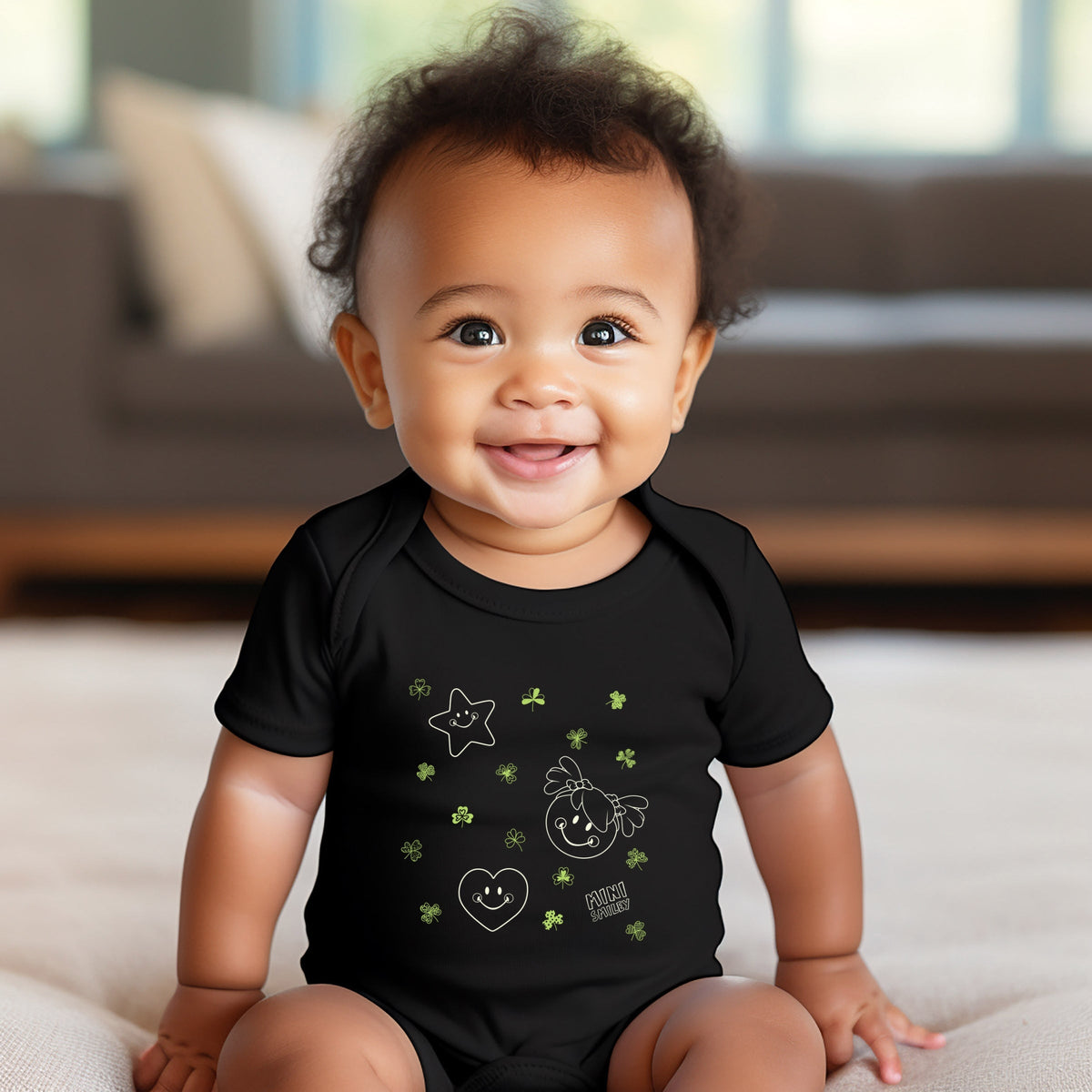 Mini Smiley Aria Clovers - Baby Short Sleeve Graphic Bodysuit