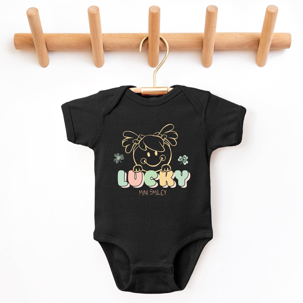 Mini Smiley Lucky Aria - Baby Short Sleeve Graphic Bodysuit