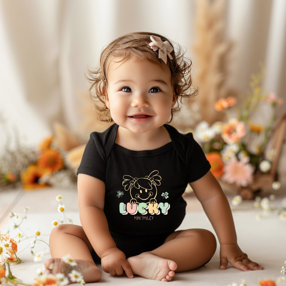 Mini Smiley Lucky Aria - Baby Short Sleeve Graphic Bodysuit