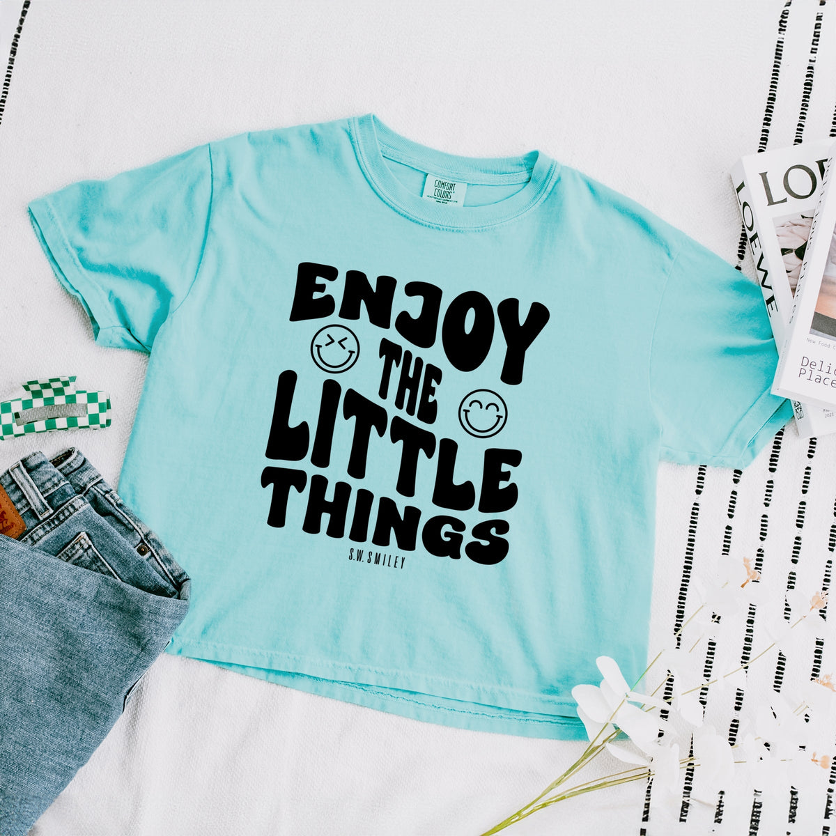 S.W.Smiley Enjoy The Little Things - Women's Boxy Crop Top Graphic T-Shirt