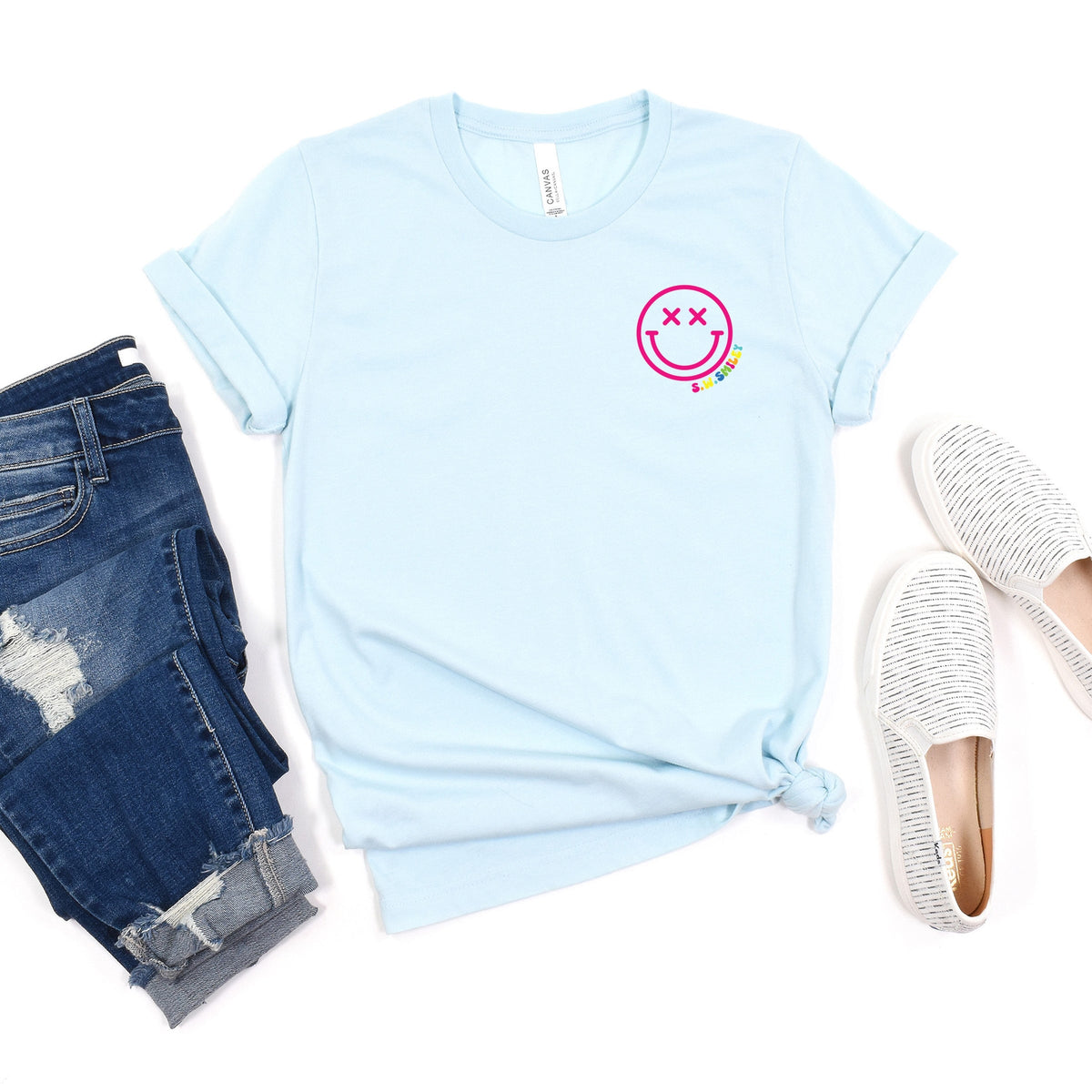 S.W.Smiley Simple Wink Bold - Women's Short Sleeve Graphic T-Shirt