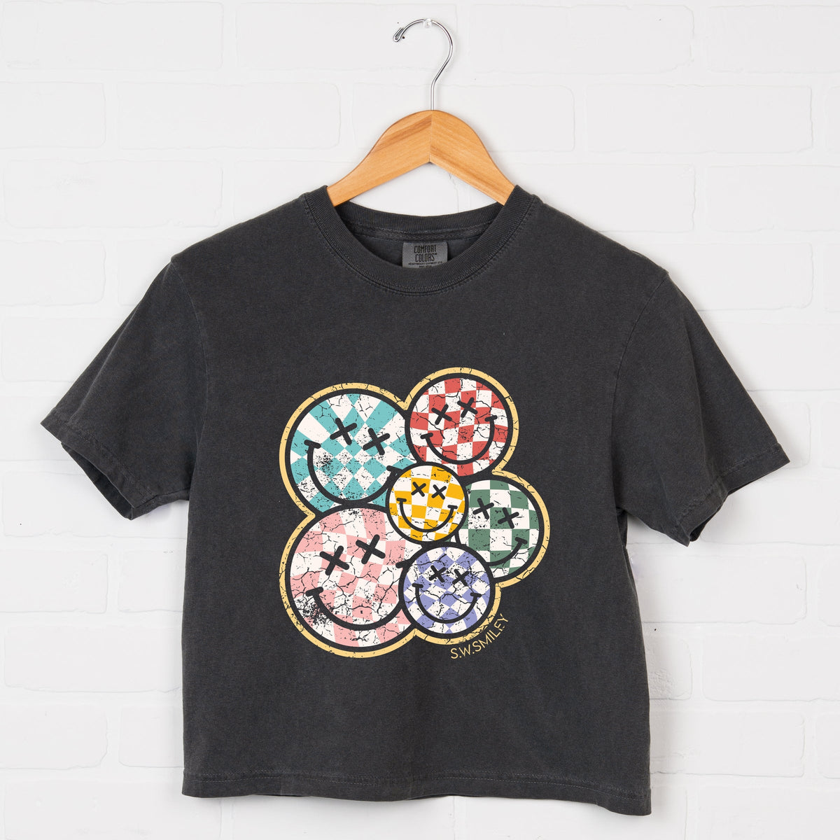 S.W.Smiley Rainbow Checkered - Women's Boxy Crop Top