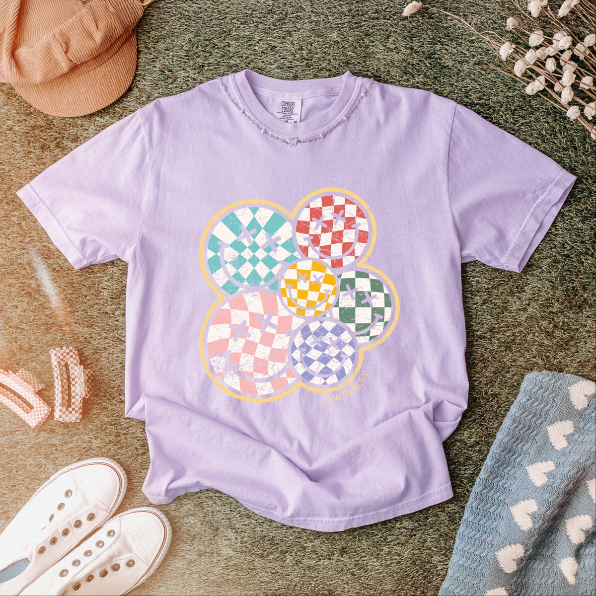 S.W.Smiley Rainbow Checkered - Women's Garment Dyed Tee