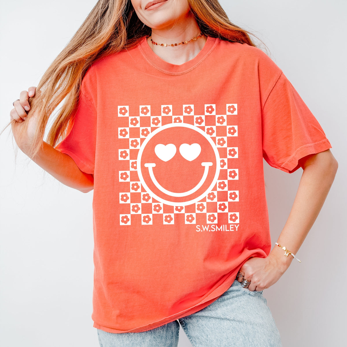 S.W.Smiley Checkered Floral Outline - Women's Garment Dyed Graphic T-Shirt