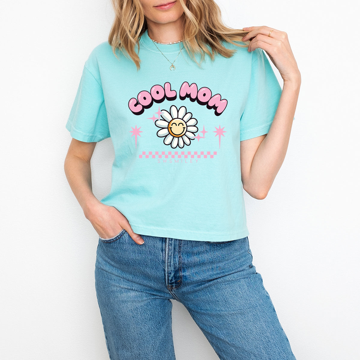 S.W.Smiley Cool Mom Flower - Women's Boxy Crop Top