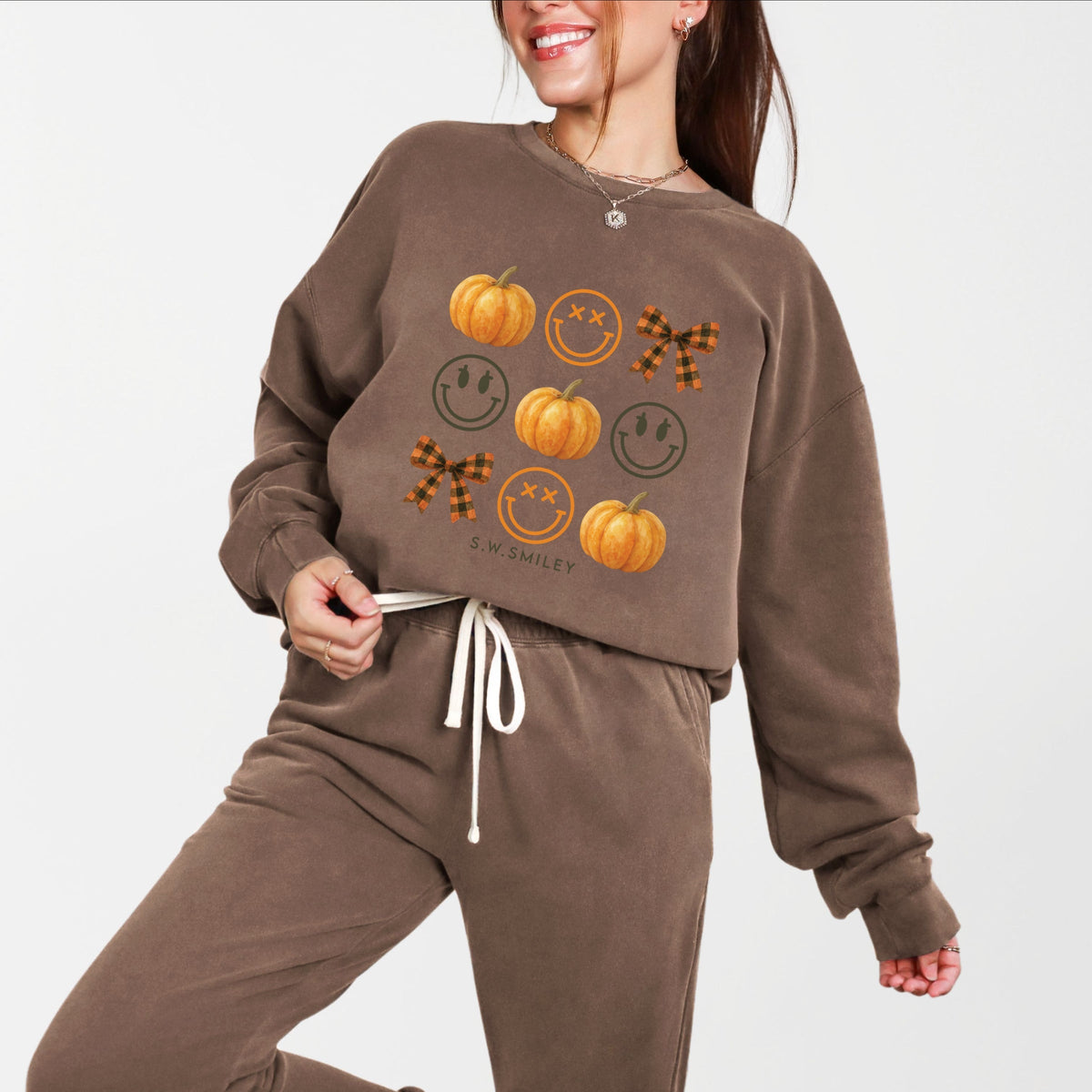 S.W.Smiley Pumpkin Coquette Chart - Women's Lightweight Garment Dyed Sweatshirt