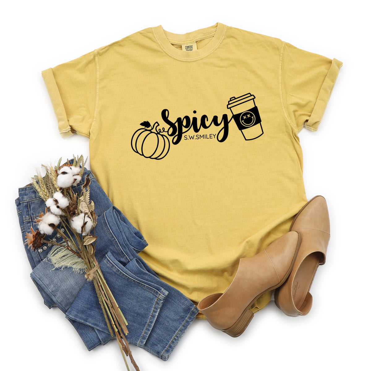 S.W.Smiley Spicy Pumpkin Spice - Women's Garment Dyed Graphic T-Shirt