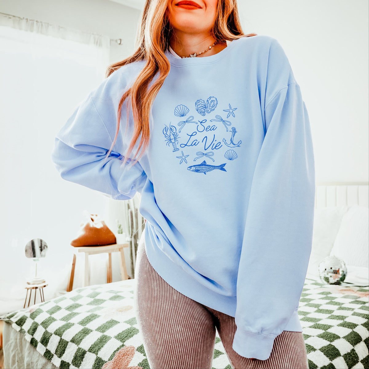 Sea La Vie Collage - Women's Lightweight Garment Dyed Sweatshirt