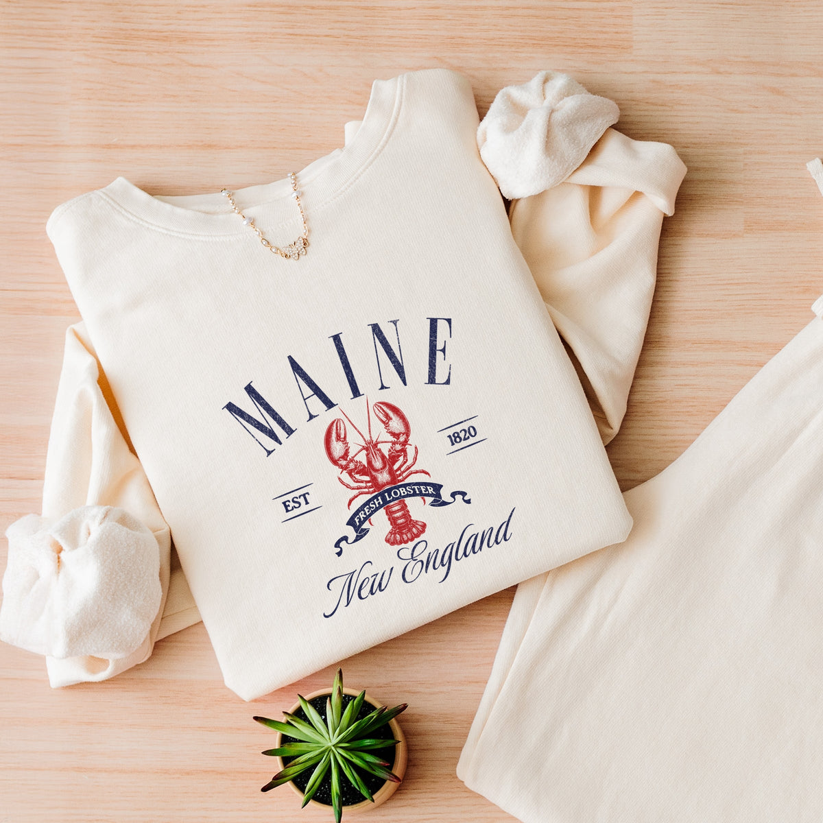 Maine New England - Women's Lightweight Garment Dyed Sweatshirt