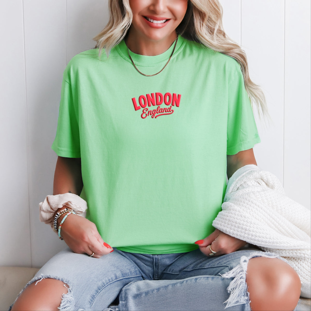 London Vibrant Puff Print - Women's Garment Dyed Graphic T-Shirt