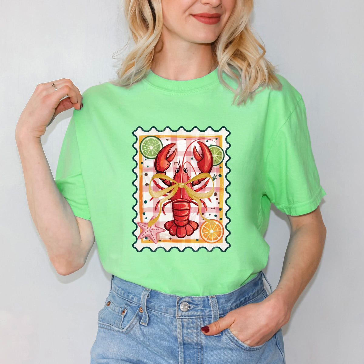 Lobster Stamp Checkered - Women's Garment Dyed Graphic T-Shirt