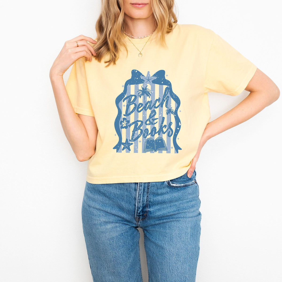 Beach & Books Blue - Women's Boxy Crop Top Graphic T-Shirt