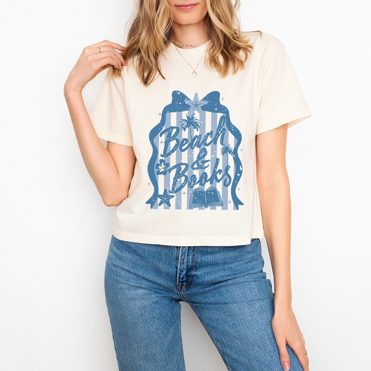 Beach & Books Blue - Women's Boxy Crop Top Graphic T-Shirt